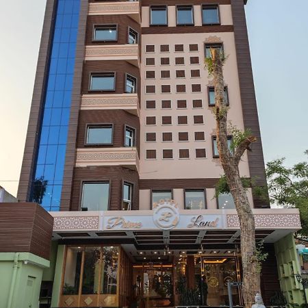 Prime Land Hotel พาราณสี ภายนอก รูปภาพ