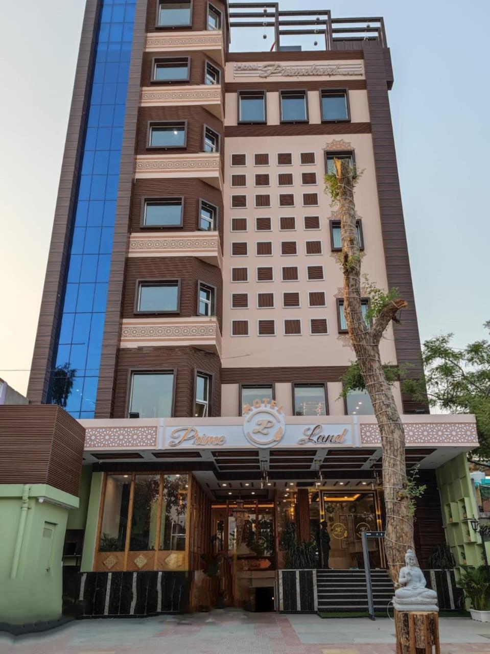 Prime Land Hotel พาราณสี ภายนอก รูปภาพ